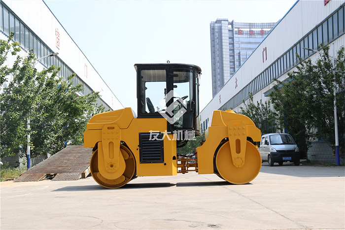 小型压路机